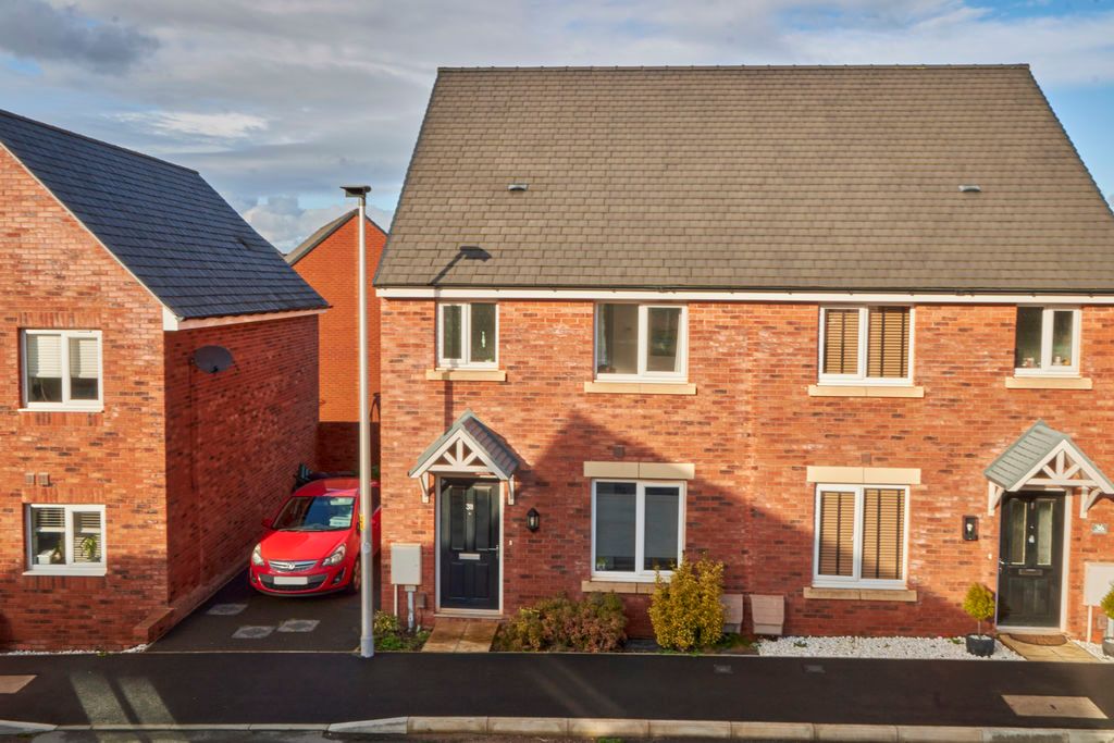 Property photo 1 of 10 Front