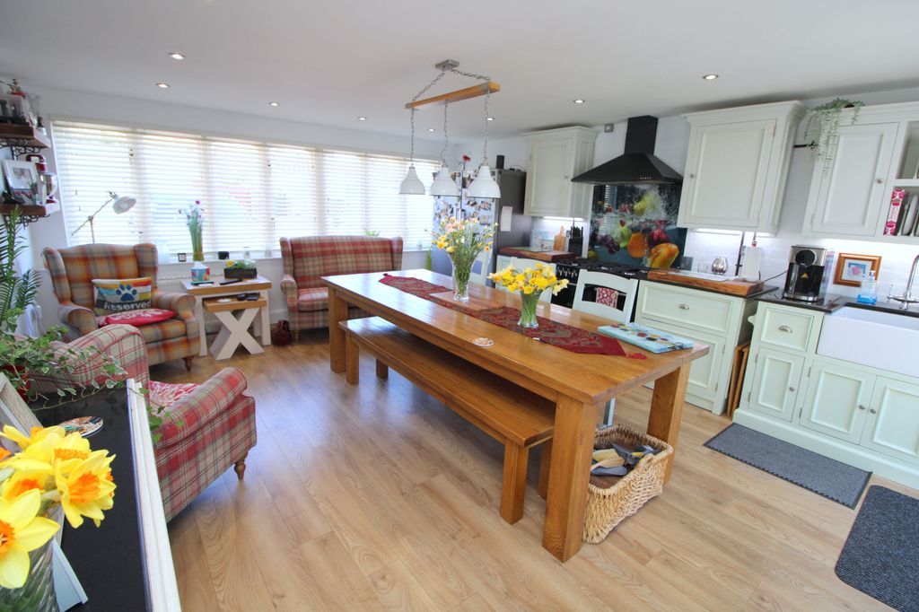 Additional image 9 of 4 bed bungalow for saleCilgant Eglwys Wen, Bodelwyddan LL18