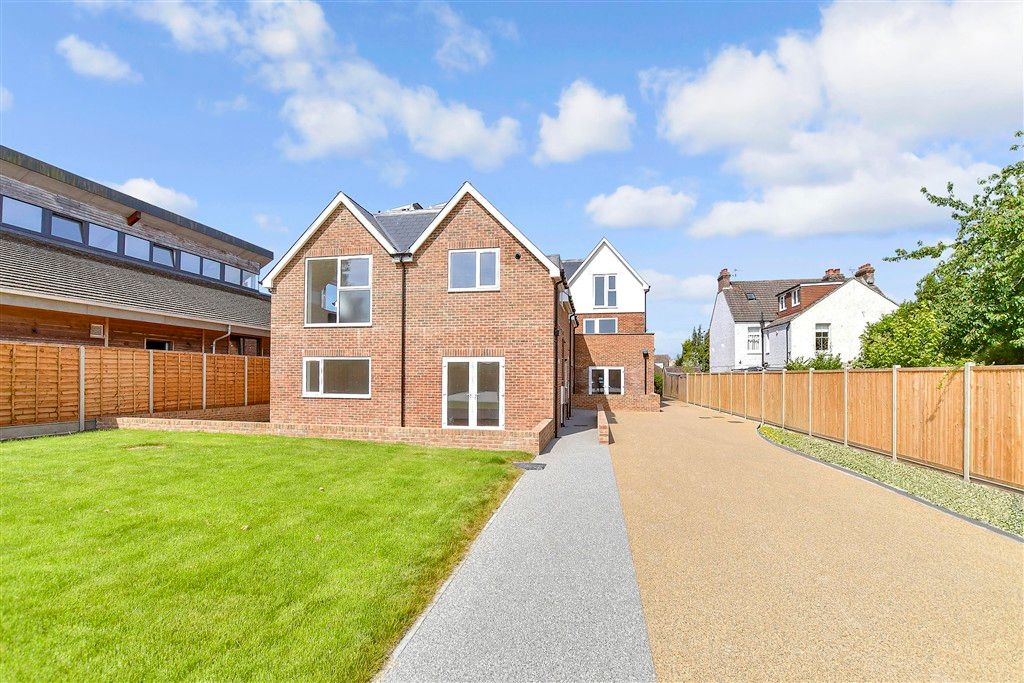 Property photo 1 of 8 Rear Elevation