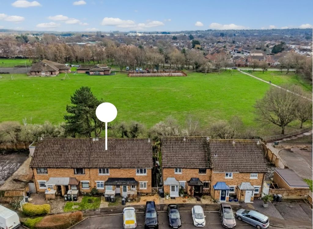 Property photo 1 of 12