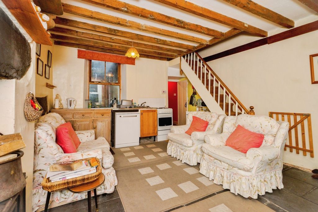 Property photo 2 of 15 Pbox-Img.Jpg