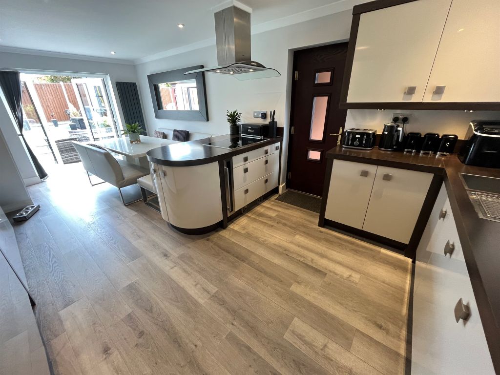 Property photo 2 of 22 Kitchen Diner