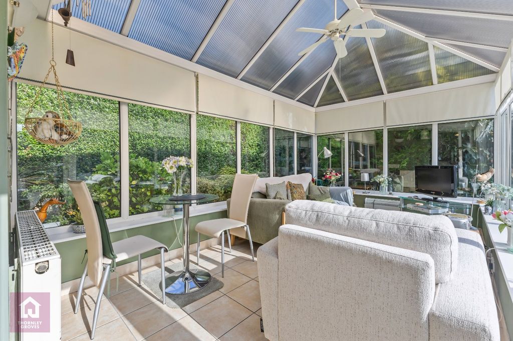 Property photo 2 of 28 Picture No. 30