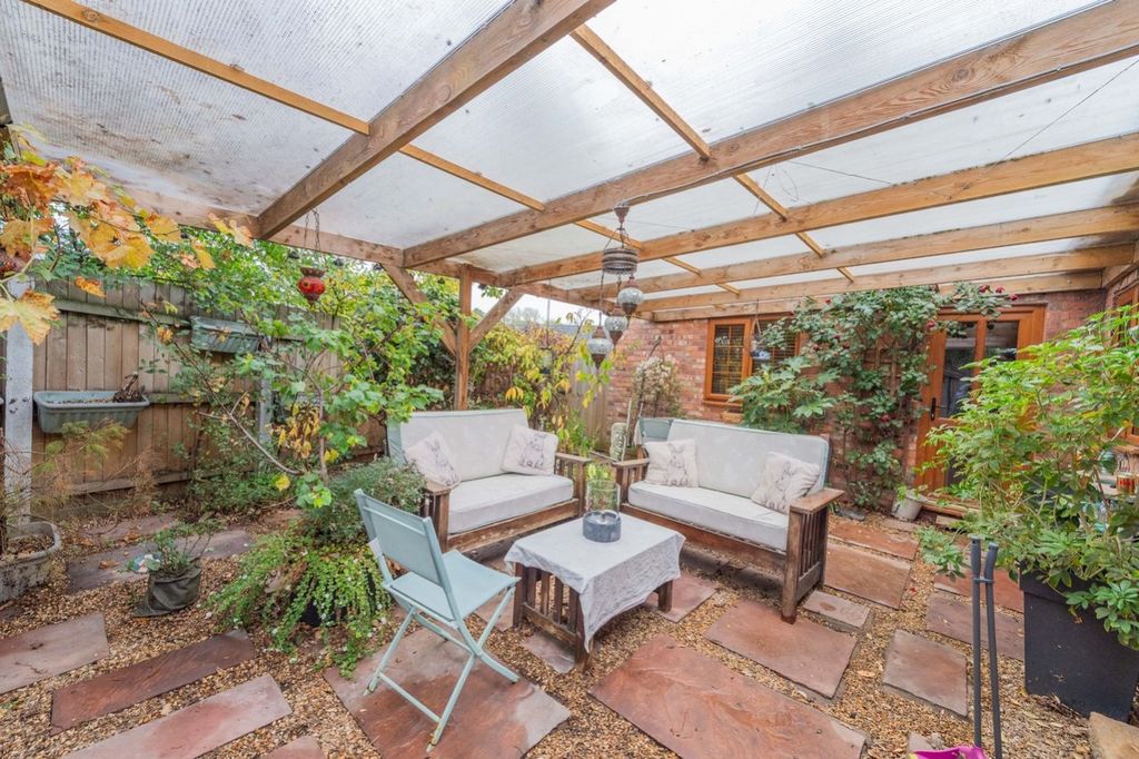 Property photo 3 of 23 Terrace Emilydimelowewemovewhitchurchandnantwich