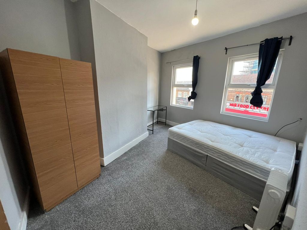 Property photo 1 of 10  Room 3- 650 Available From 01/09/2025