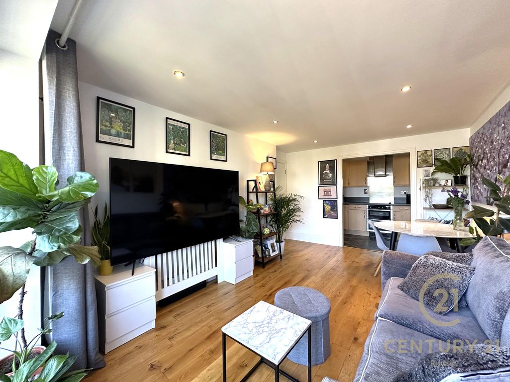Property photo 3 of 19