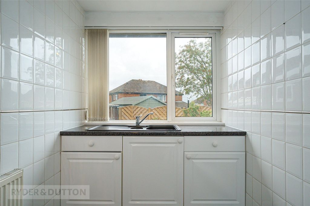 Property photo 3 of 20 Kitchen