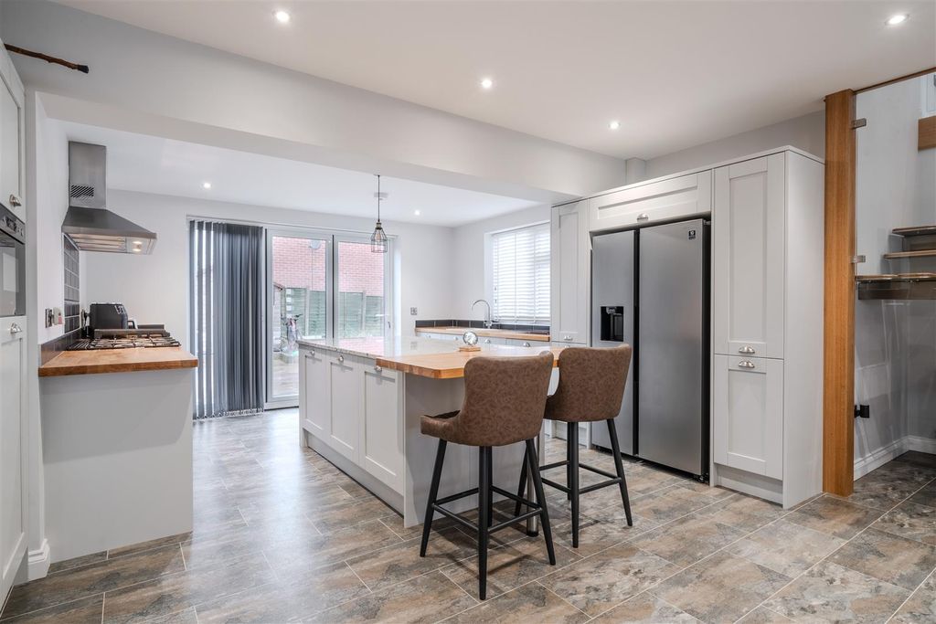 Property photo 2 of 52 Open Plan Living-7.Jpg