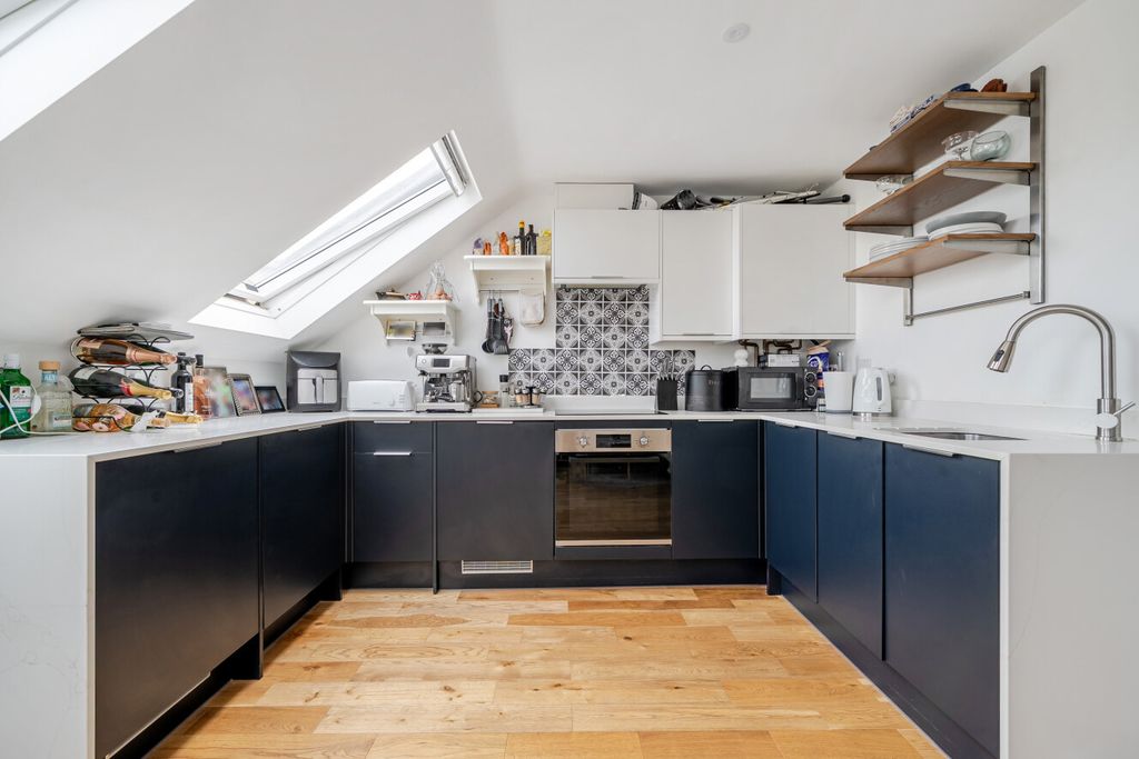 Property photo 1 of 11 1485849-3-6A43B08...