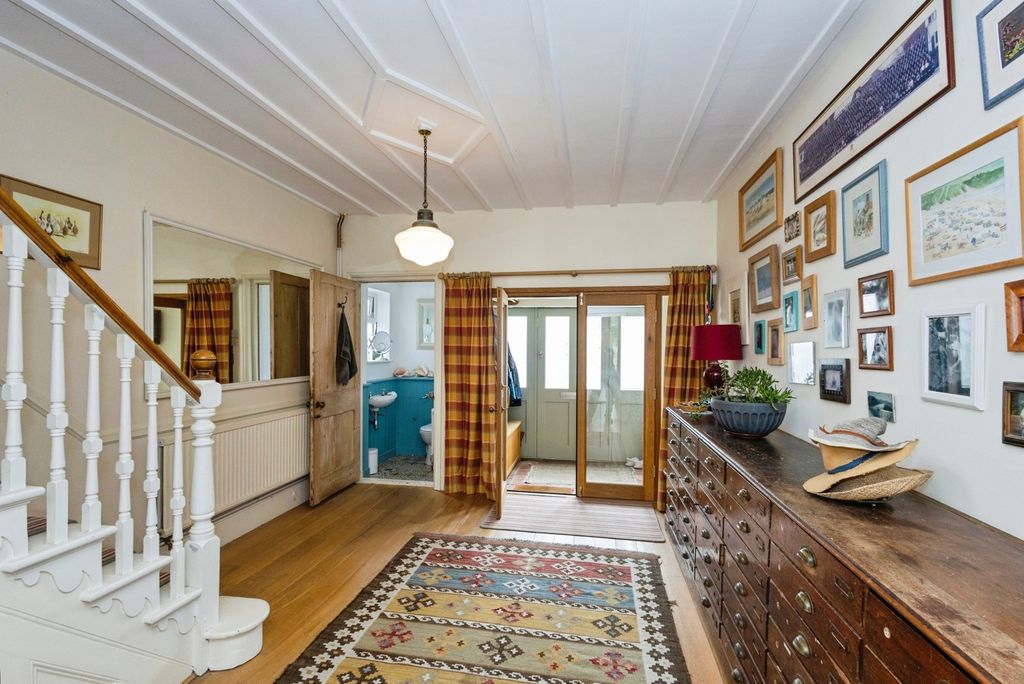 Property photo 2 of 19 Pbox-Img.Jpg