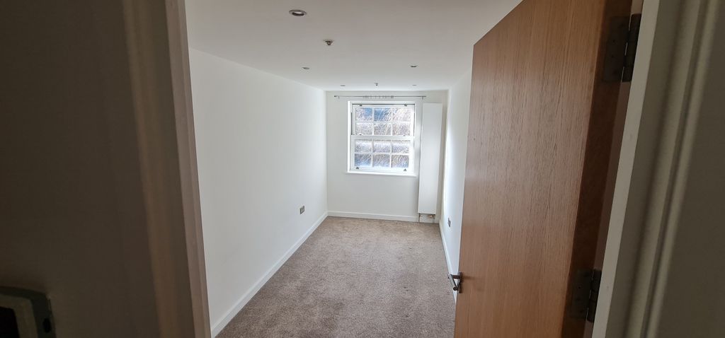 Property photo 2 of 10 Bedroom 2