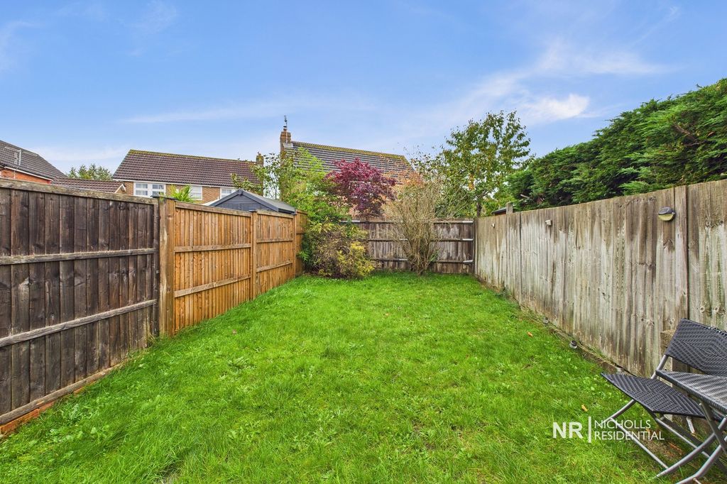 Property photo 2 of 16 Garden