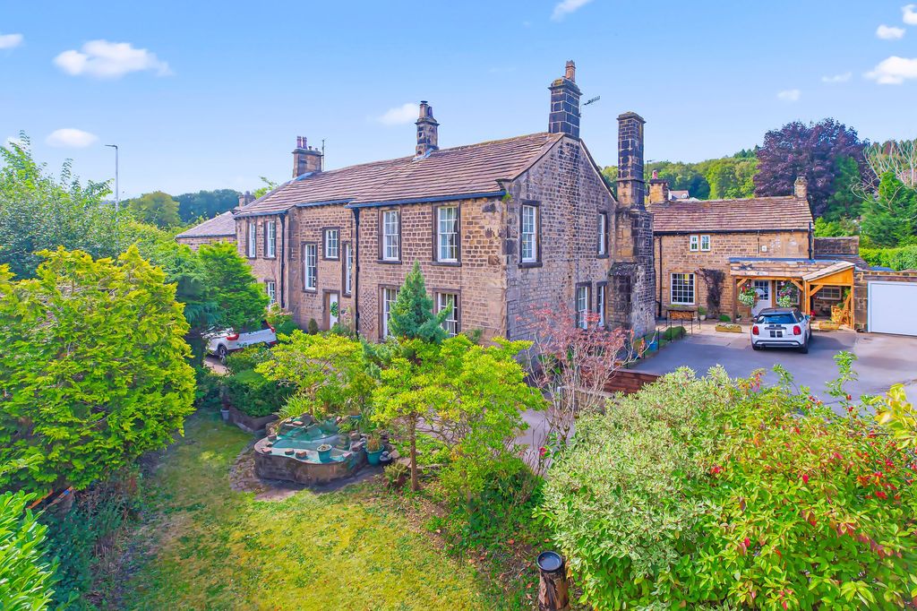 Property photo 1 of 35