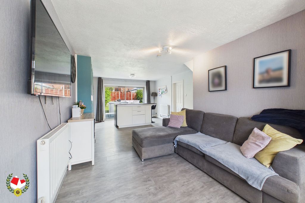 Property photo 3 of 16