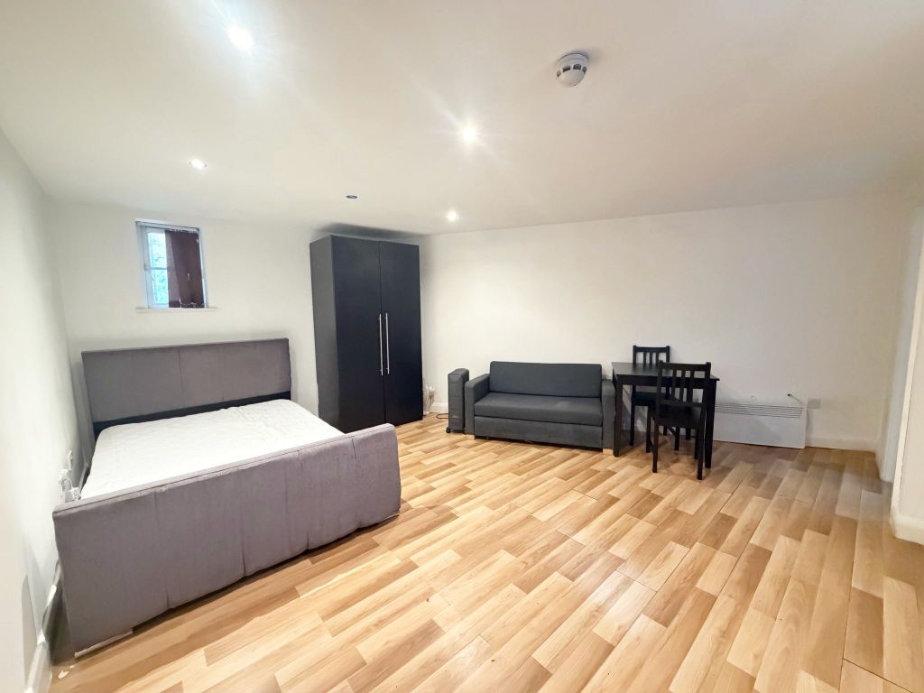 Property photo 1 of 3
