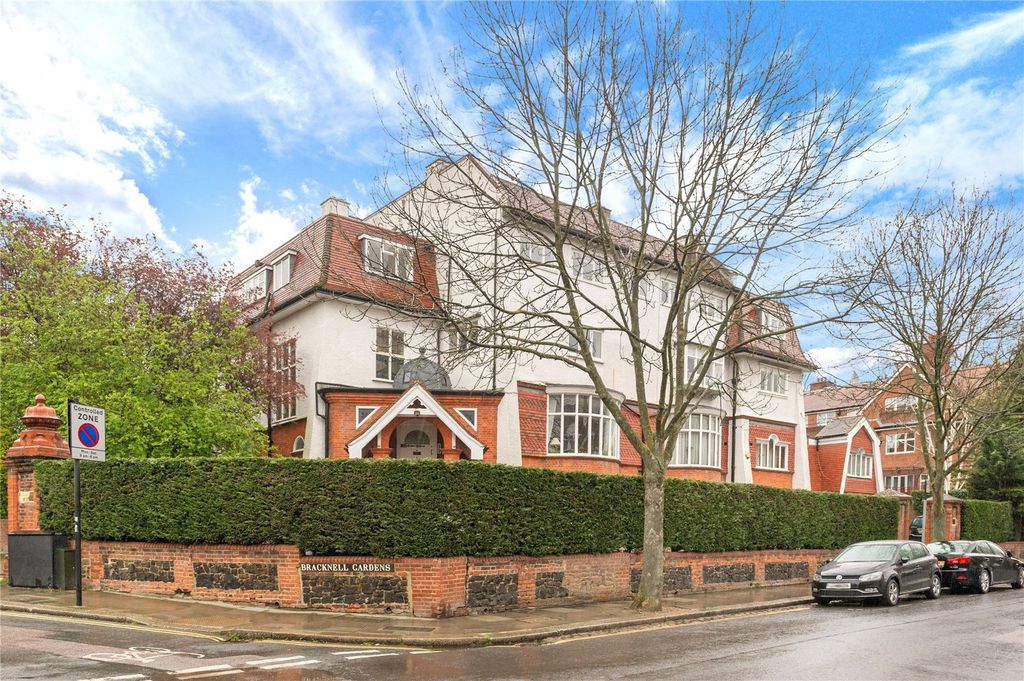 Property photo 2 of 10