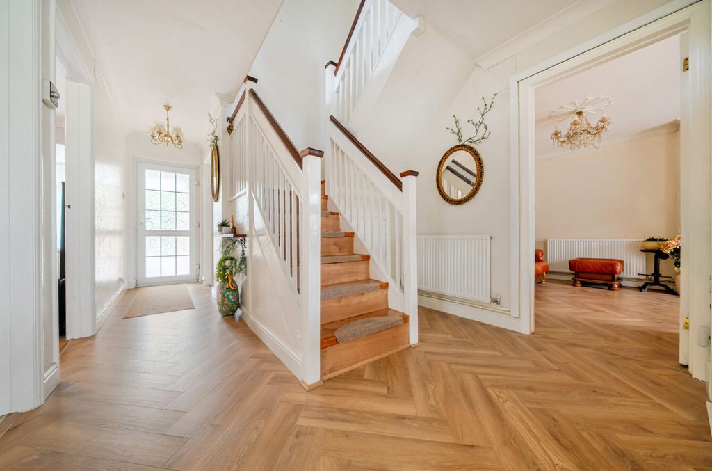 Property photo 3 of 42 1446893-19-69E621...