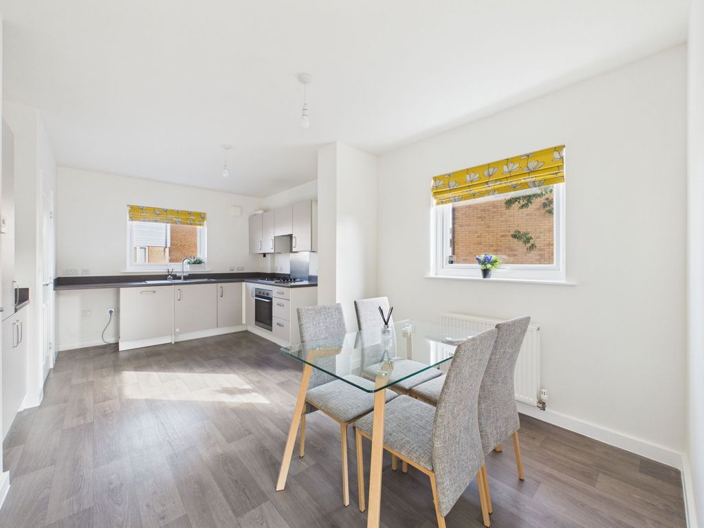 Property photo 3 of 23 Dining Kitchen