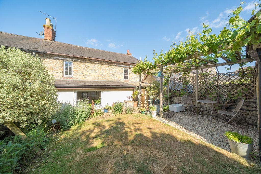 Property photo 2 of 18