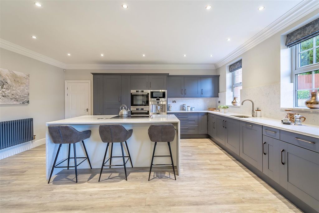 Property photo 3 of 43 Ccltd78.Jpg