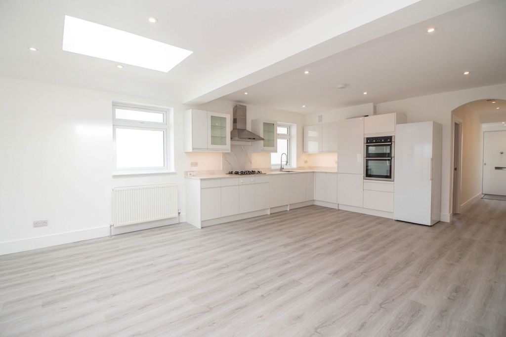 Property photo 2 of 19 Open Plan Kitchen