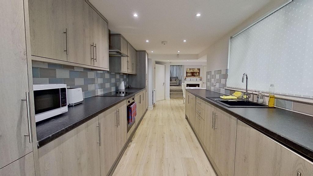 Property photo 1 of 29 17George-Street-11132024_160128