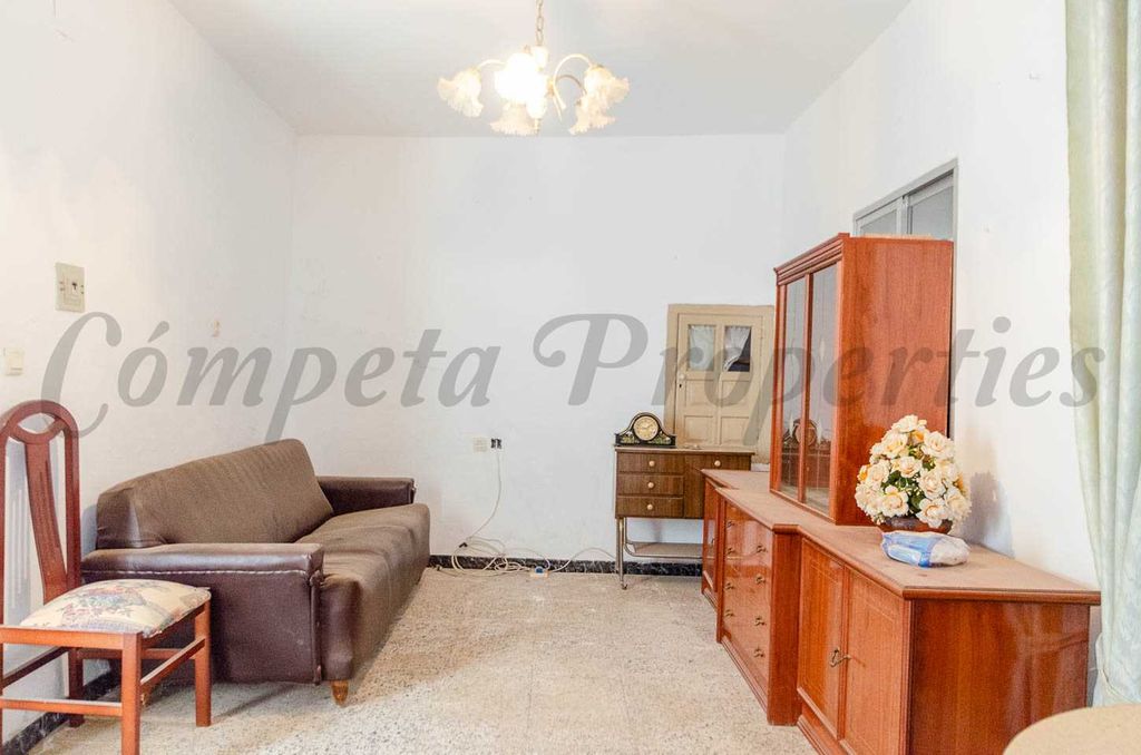 Property photo 3 of 16
