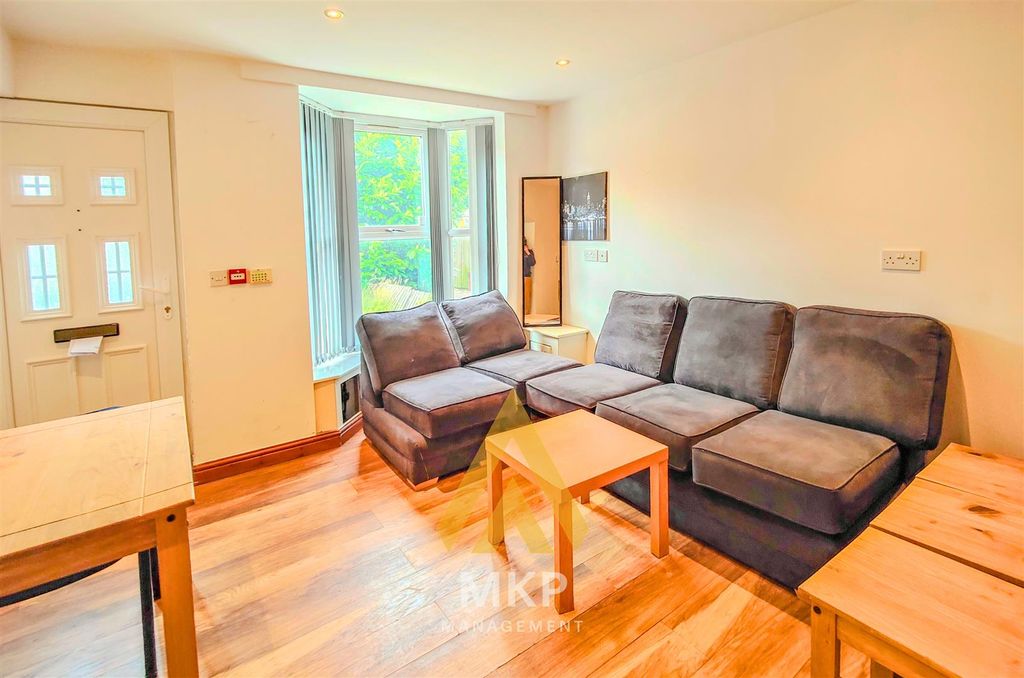 Property photo 3 of 12 8.Png