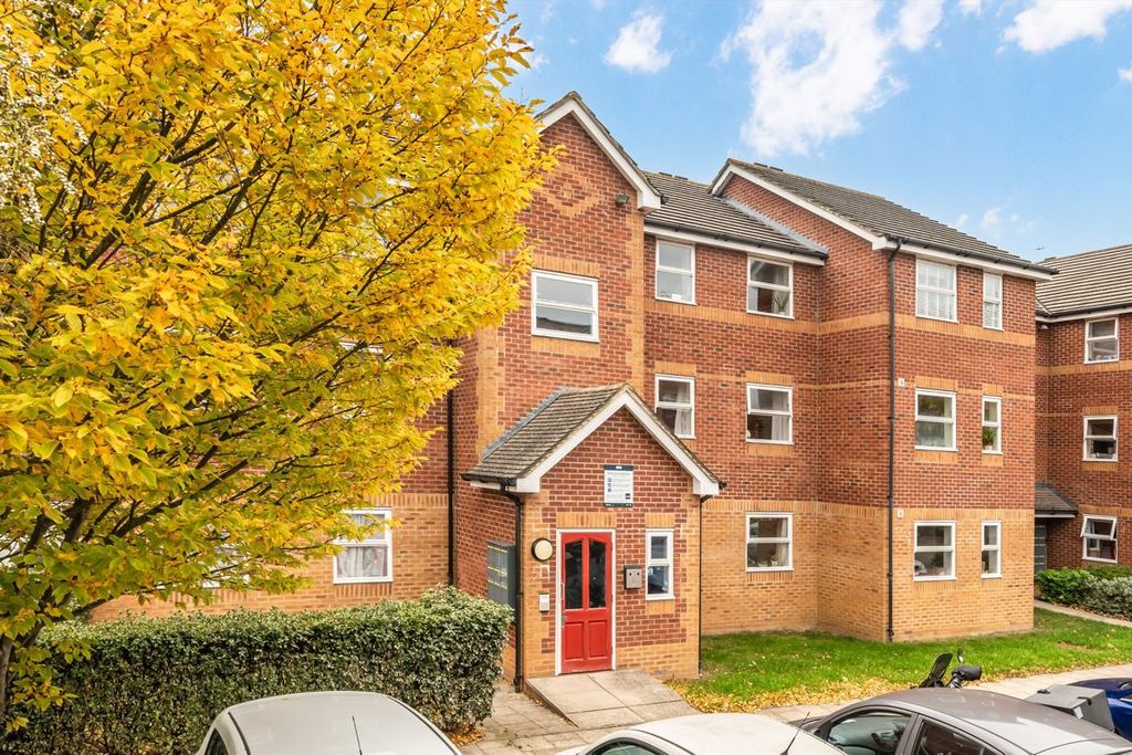 Property photo 1 of 8