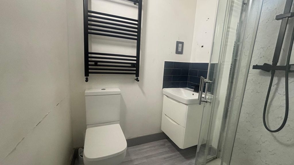 Property photo 3 of 3