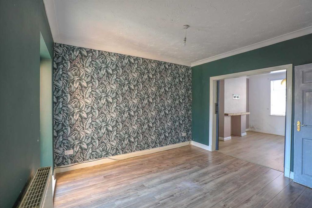 Property photo 3 of 10 Diner