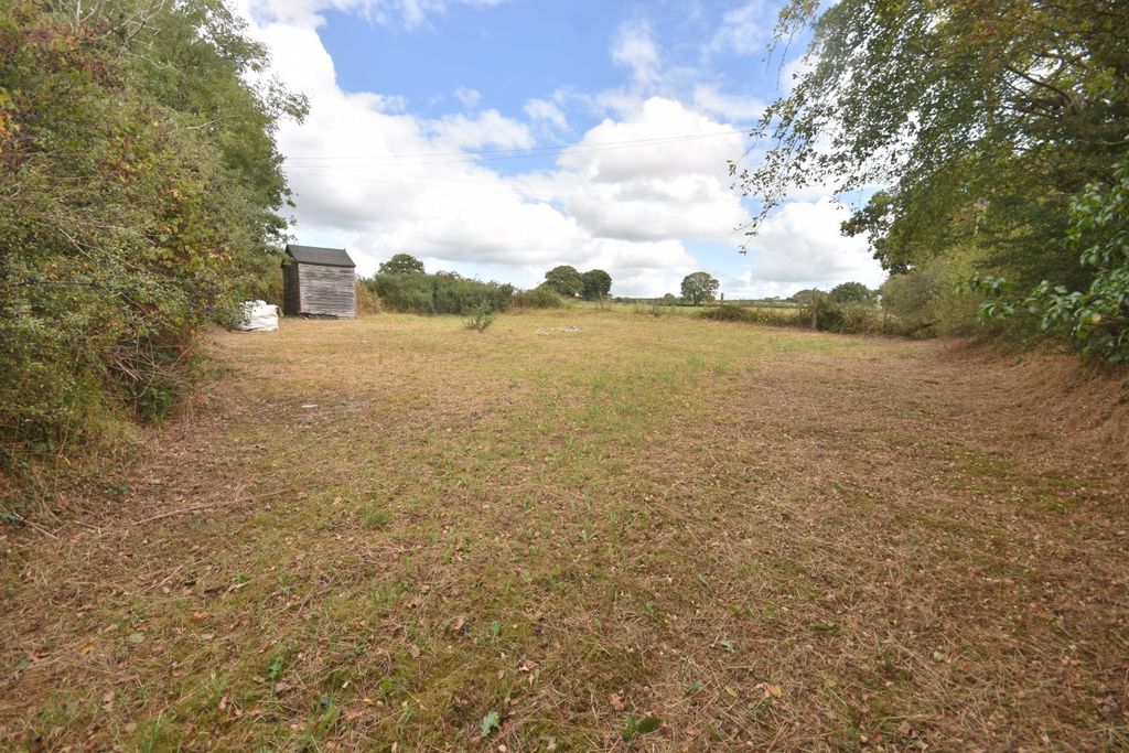 Property photo 1 of 3