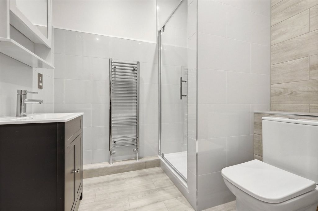 Additional image 8 of 2 bed flat for saleChurchgate Street, Old Harlow, Essex CM17