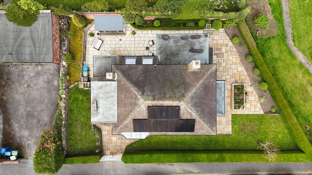 Property photo 1 of 33