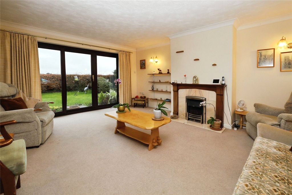 Property photo 3 of 24 Picture No. 12