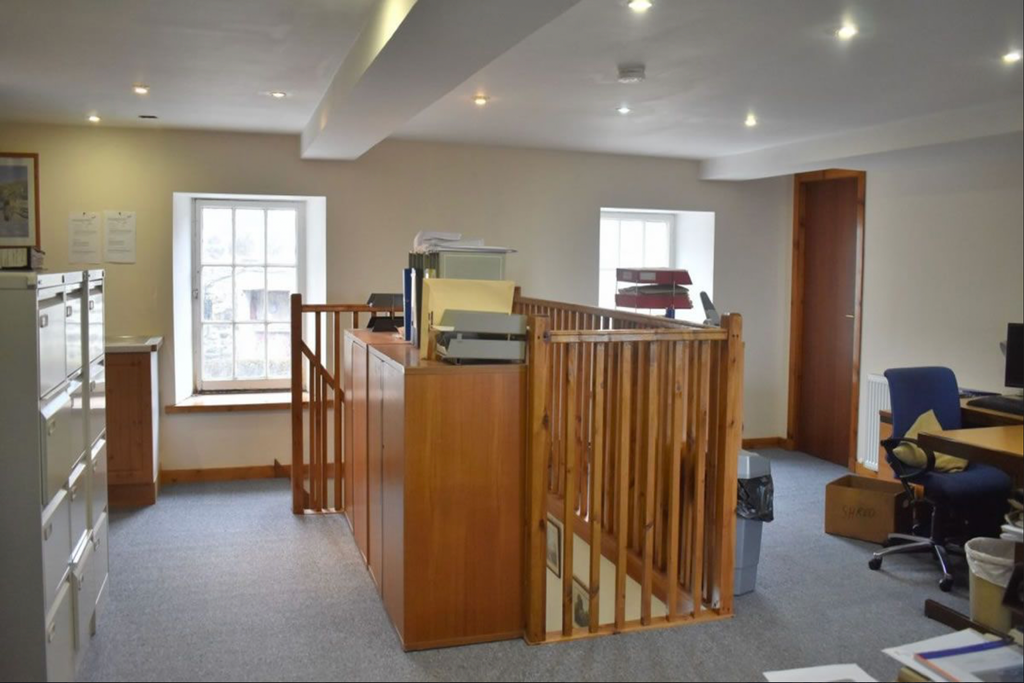 Property photo 3 of 7