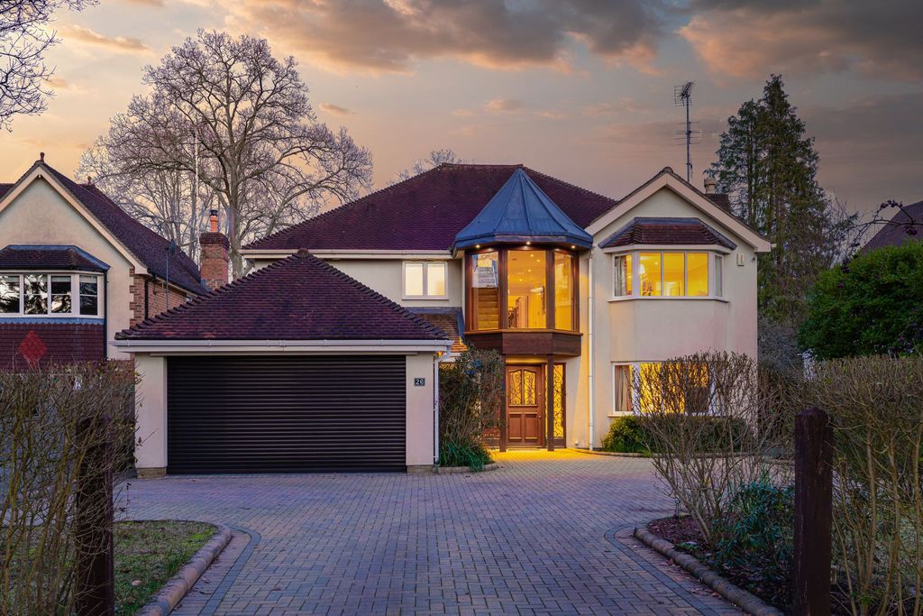 Property photo 1 of 20 Front Dusk