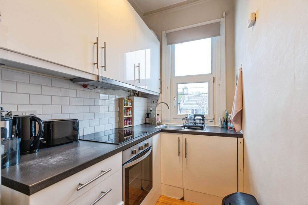 Property photo 3 of 16 Kitchen