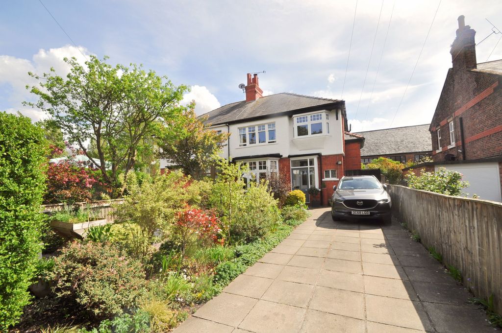 Property photo 1 of 48