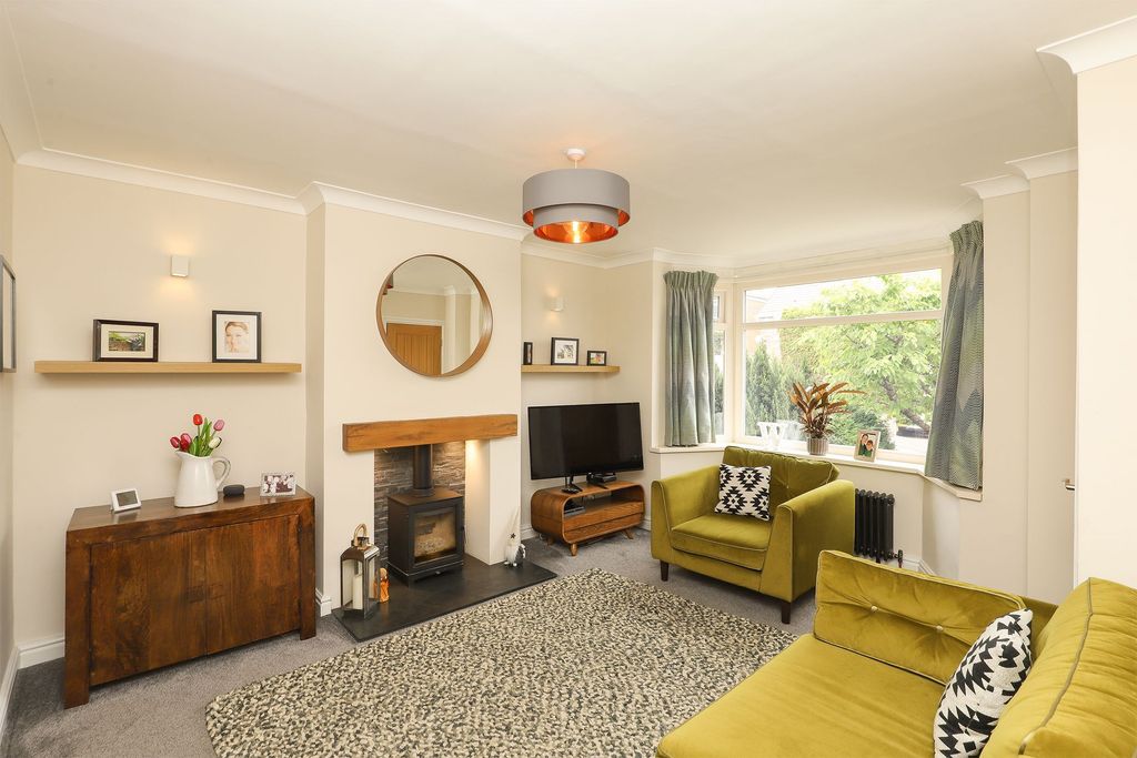 Property photo 2 of 24