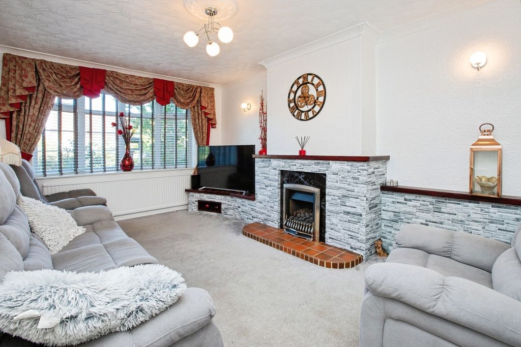 Property photo 3 of 17 Pbox-Img.Jpg