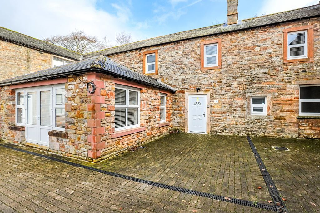 Property photo 1 of 19 External