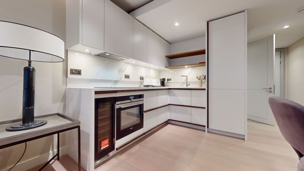 Property photo 2 of 20 Kitchen