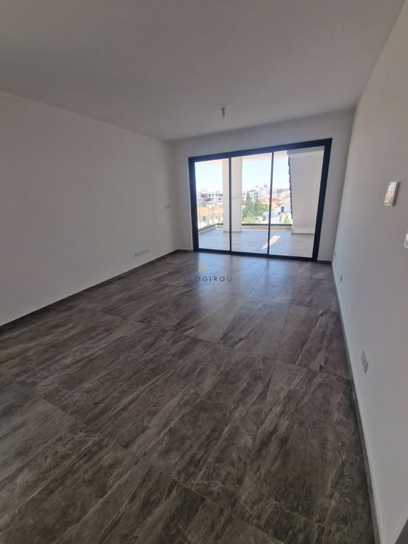 Property photo 3 of 31