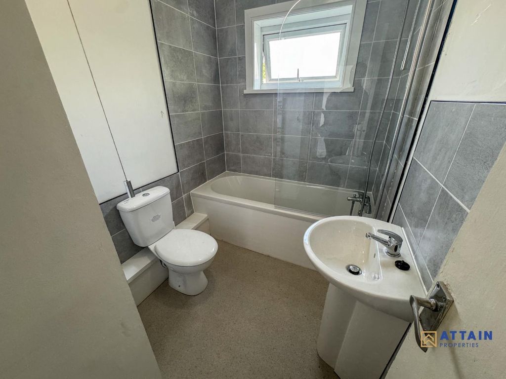 Property photo 3 of 8 Img_0052.Jpg