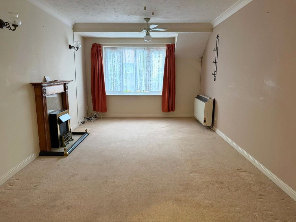 Property photo 3 of 7 Picture No. 12