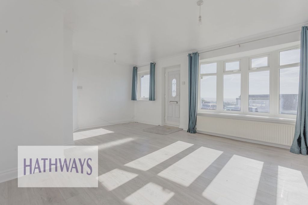 Property photo 3 of 27