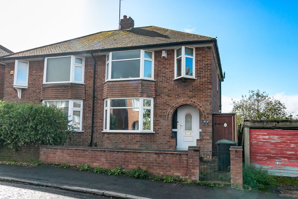 Property photo 1 of 11