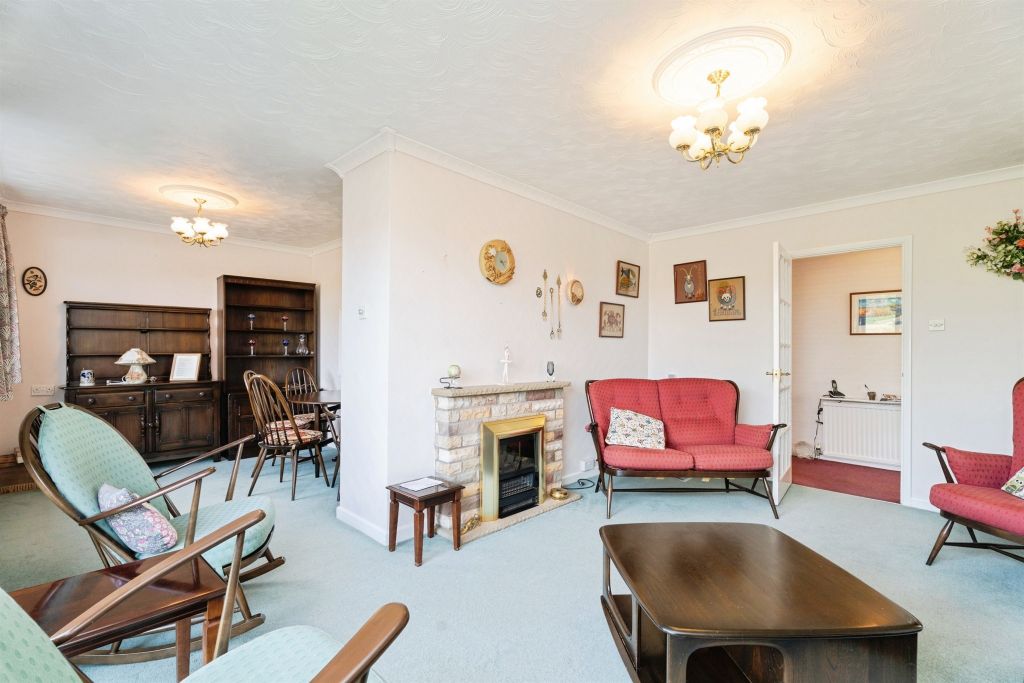 Property photo 3 of 17