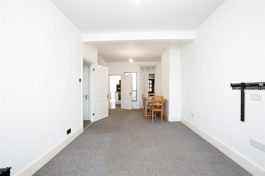 Property photo 3 of 14 Photography